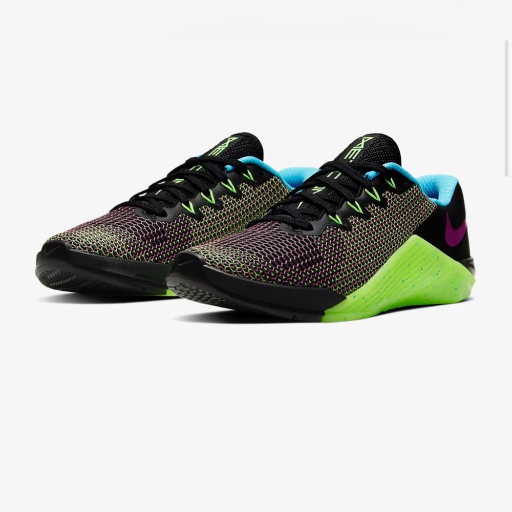 M10 Nike Metcon 5 AMP “Black Strike”
